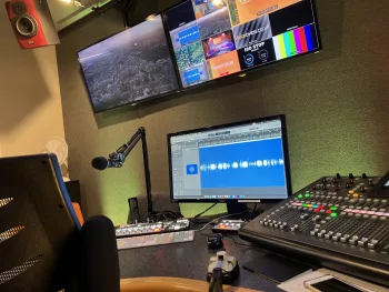 eLearning Voiceovers: Recording, Editing and LMS-Ready Delivery eLearning Voiceovers: Recording, Editing and LMS-Ready Delivery